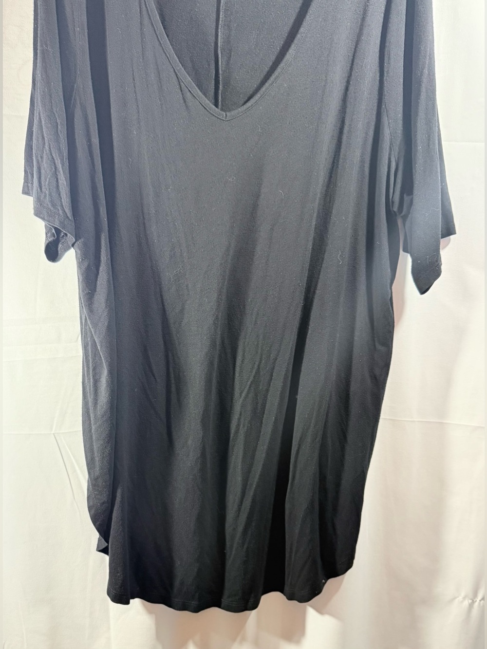Torrid Black 'Super Soft Knits' V-Neck Tee Size 4(4X) - Picture 2 of 5